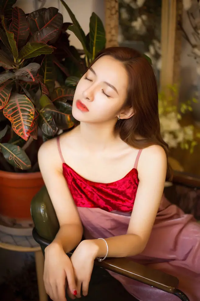 衢州广州高端商务伴游晓雯