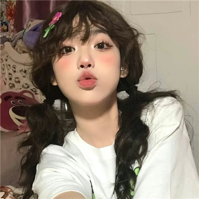 衢州伴游女生卞寄蕾的资料
